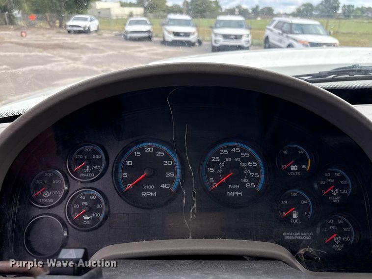 image for item EG8690 2009 International 7400 dump truck