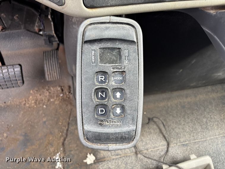 image for item EG8690 2009 International 7400 dump truck