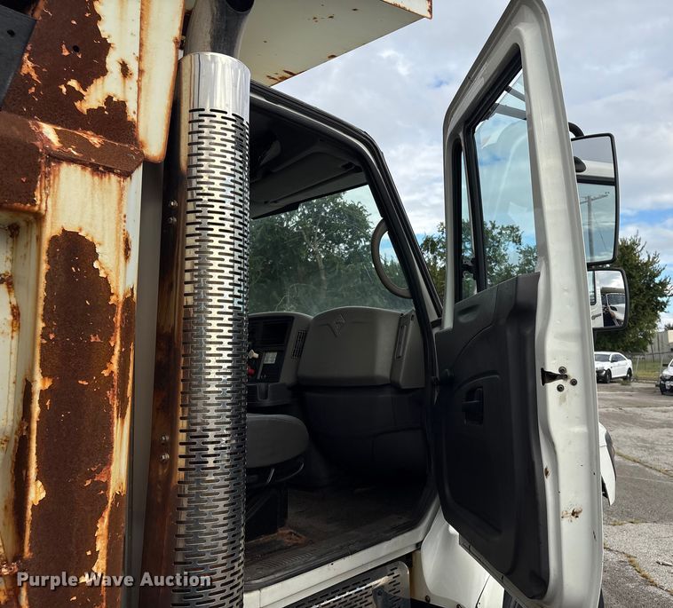 image for item EG8690 2009 International 7400 dump truck