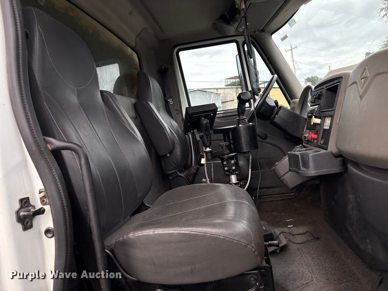 image for item EG8690 2009 International 7400 dump truck