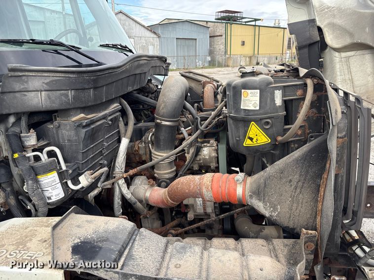 image for item EG8690 2009 International 7400 dump truck