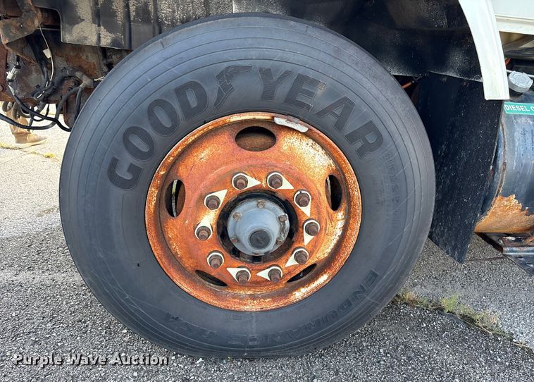 image for item EG8690 2009 International 7400 dump truck