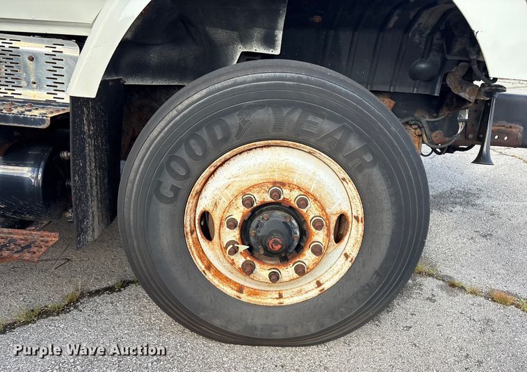 image for item EG8690 2009 International 7400 dump truck