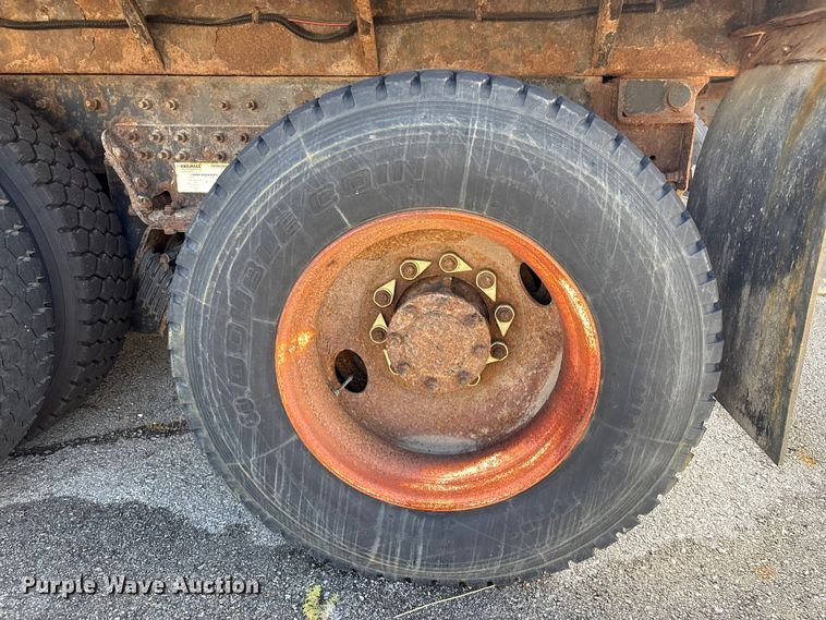 image for item EG8690 2009 International 7400 dump truck