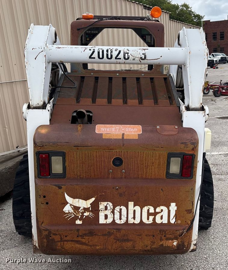 image for item EG8691 2003 Bobcat S250 skid steer loader