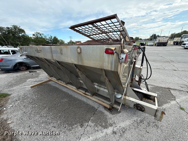 image for item EG8692 2003 Swenson Spreader