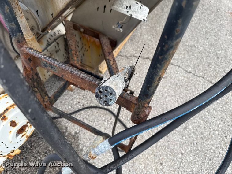 image for item EG8692 2003 Swenson Spreader