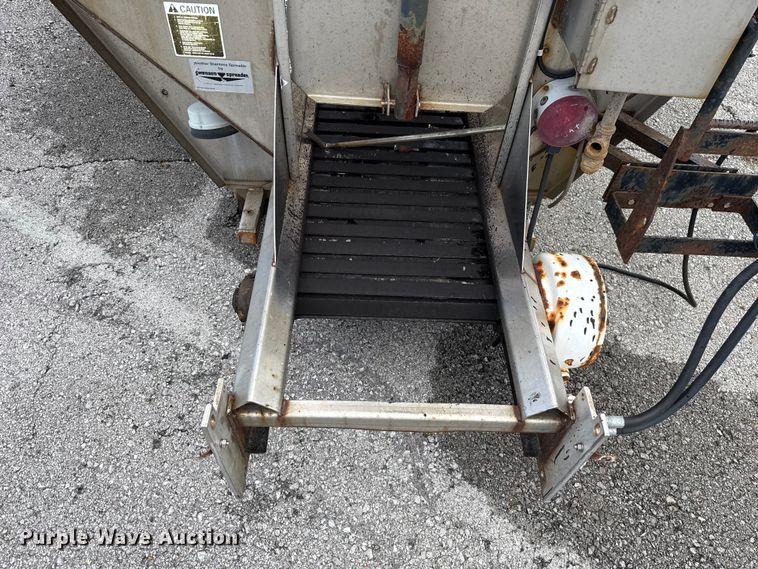 image for item EG8692 2003 Swenson Spreader