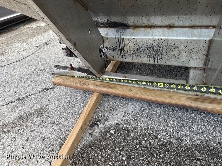 image for item EG8692 2003 Swenson Spreader