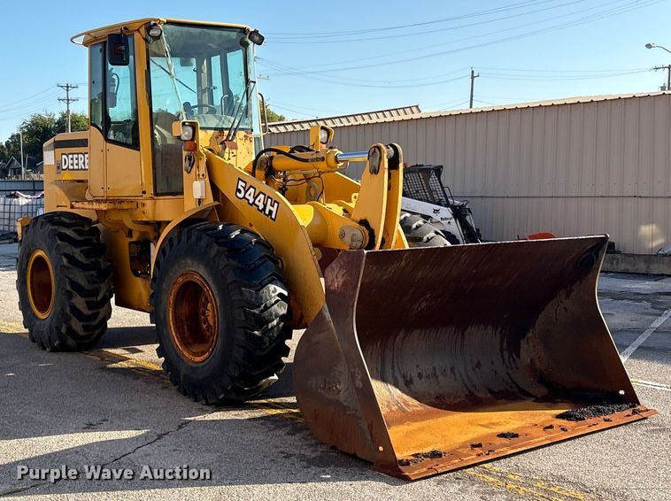 image for item EG8694 2000 John Deere 544H wheel loader
