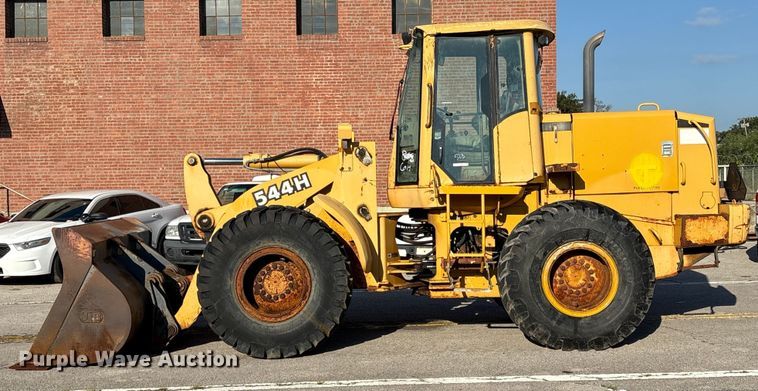 image for item EG8694 2000 John Deere 544H wheel loader