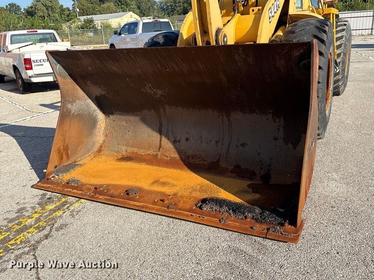 image for item EG8694 2000 John Deere 544H wheel loader