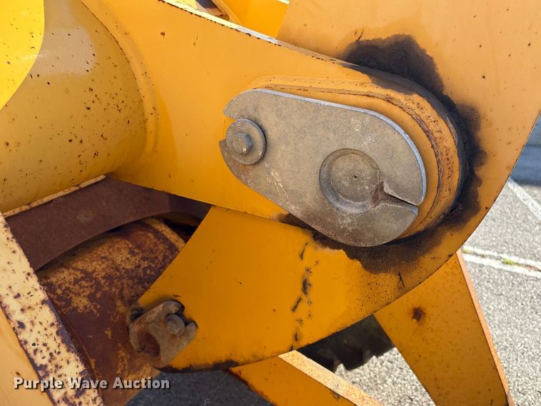 image for item EG8694 2000 John Deere 544H wheel loader