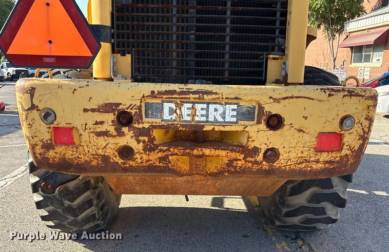 image for item EG8694 2000 John Deere 544H wheel loader