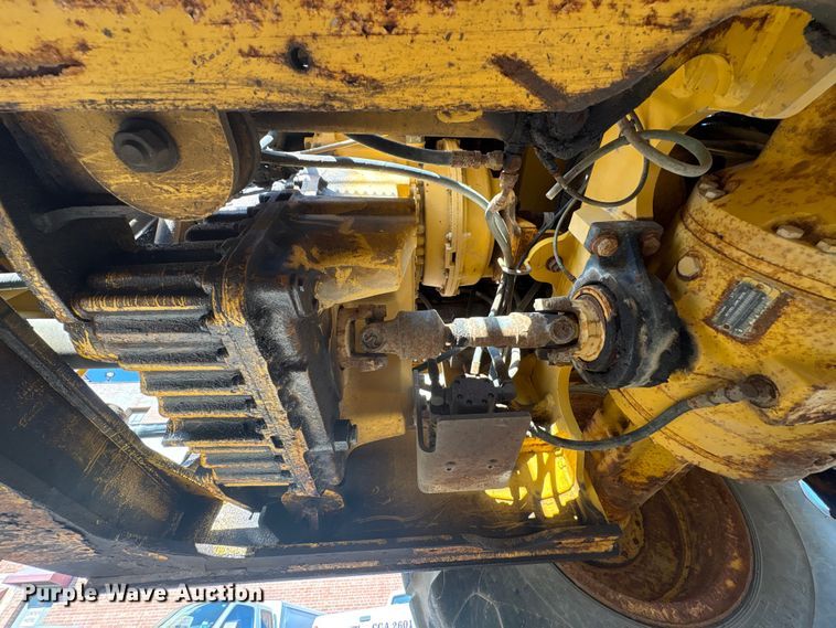 image for item EG8694 2000 John Deere 544H wheel loader