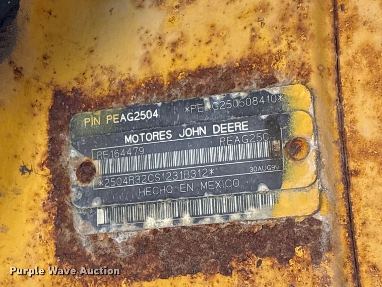 image for item EG8694 2000 John Deere 544H wheel loader