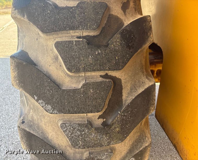 image for item EG8694 2000 John Deere 544H wheel loader