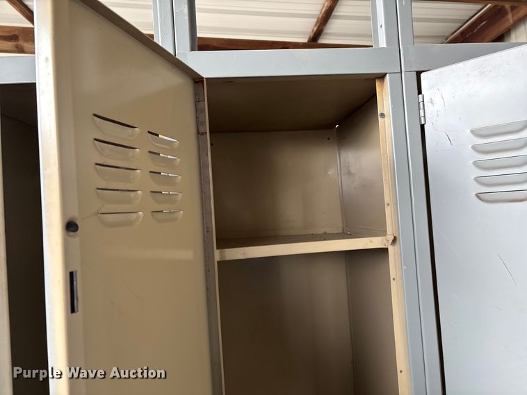 image for item EG8701 (4) sets of lockers