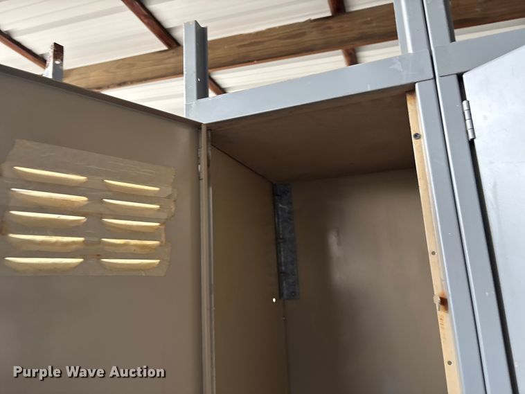 image for item EG8701 (4) sets of lockers