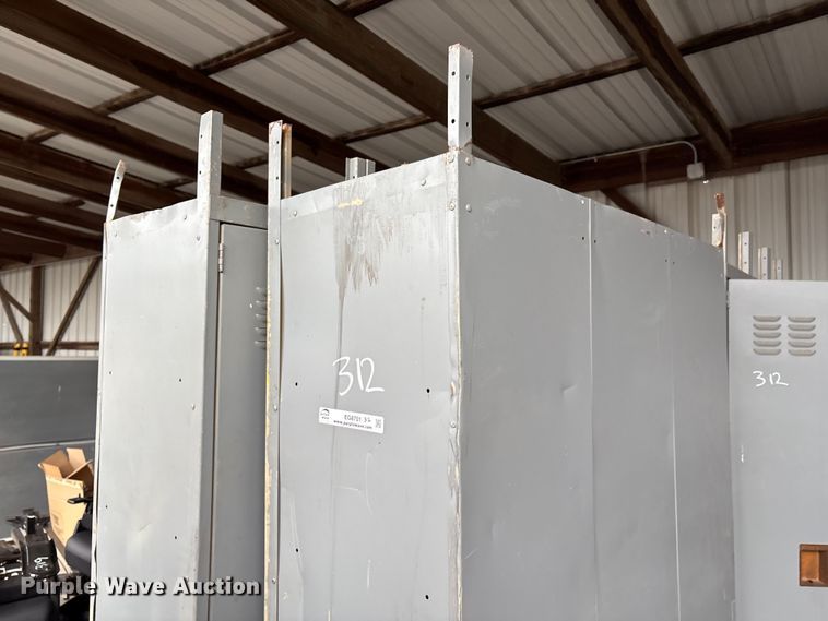 image for item EG8701 (4) sets of lockers