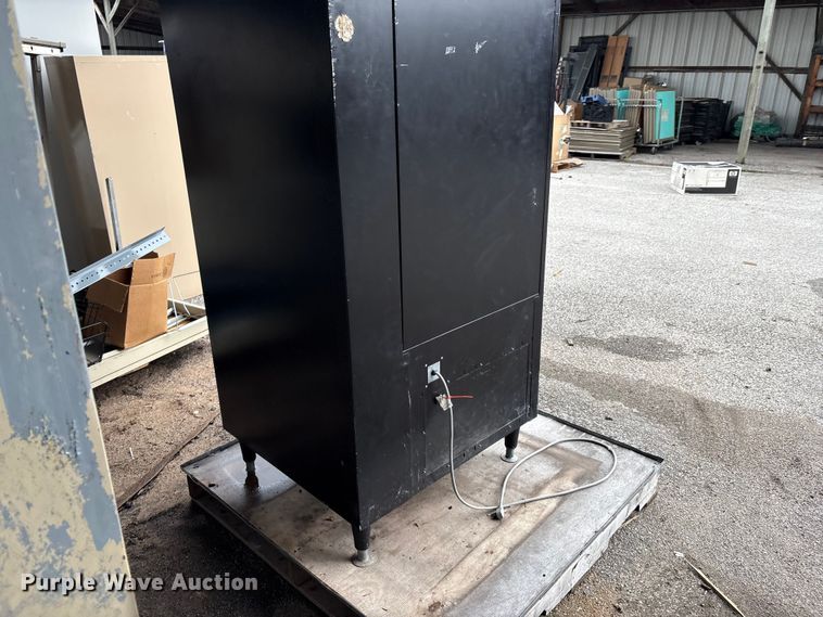 image for item EG8710 1993 Polyvend PV4420 vending machine 