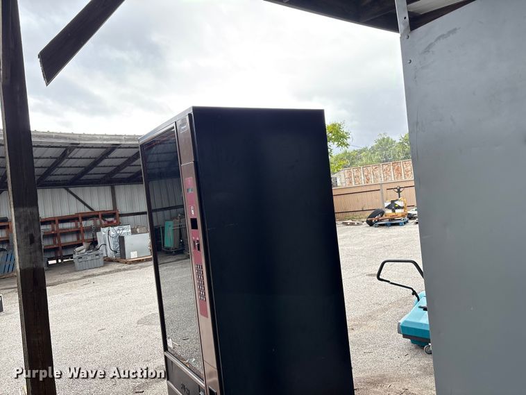 image for item EG8710 1993 Polyvend PV4420 vending machine 