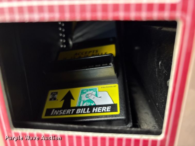 image for item EG8710 1993 Polyvend PV4420 vending machine 