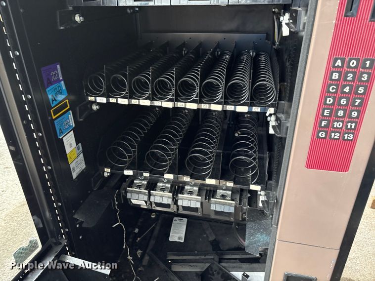 image for item EG8710 1993 Polyvend PV4420 vending machine 