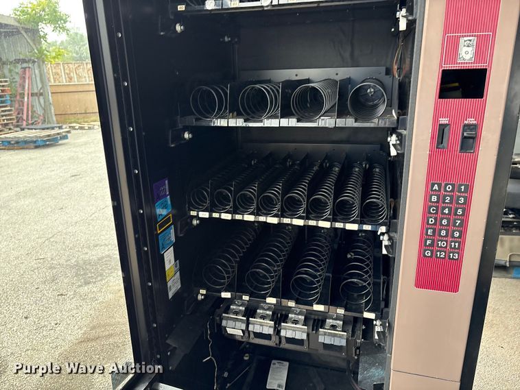 image for item EG8710 1993 Polyvend PV4420 vending machine 