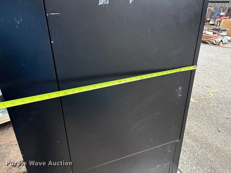 image for item EG8710 1993 Polyvend PV4420 vending machine 