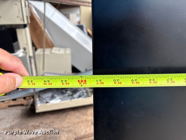 image for item EG8710 1993 Polyvend PV4420 vending machine 