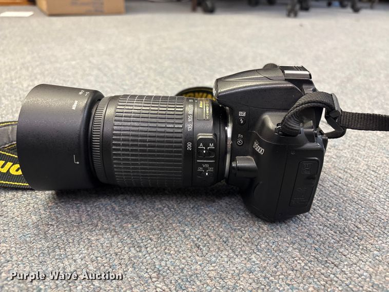 image for item EG8714 Nikon D5000 digital SRL camera