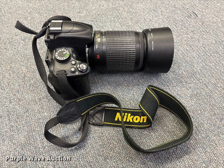 image for item EG8714 Nikon D5000 digital SRL camera