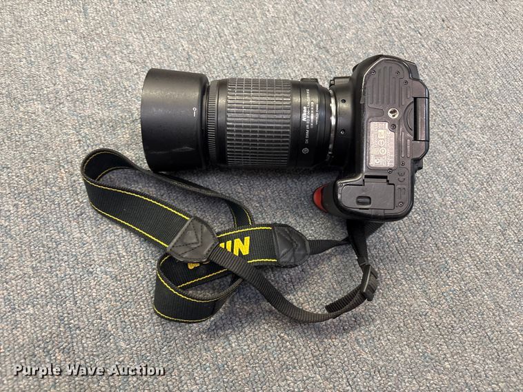 image for item EG8714 Nikon D5000 digital SRL camera