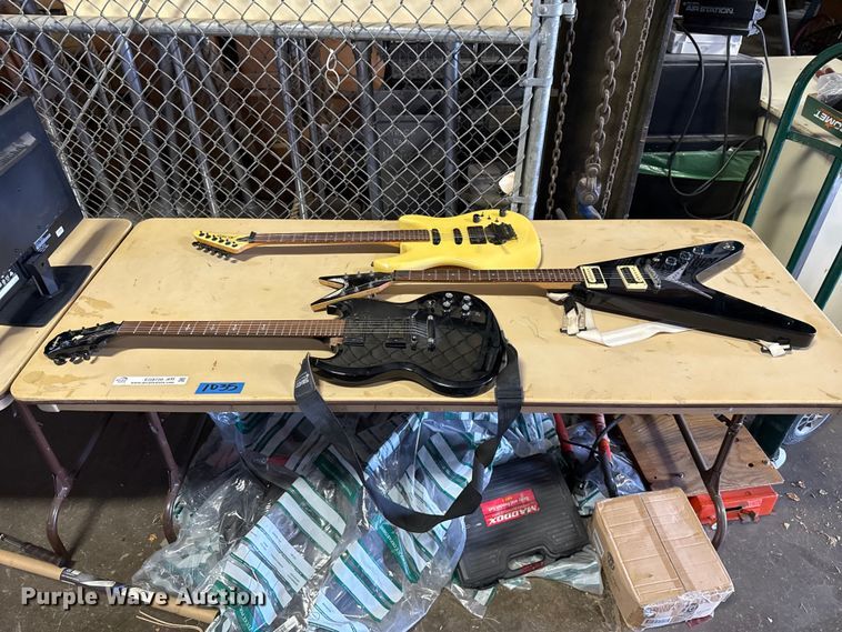 image for item EG8720 (3) guitars