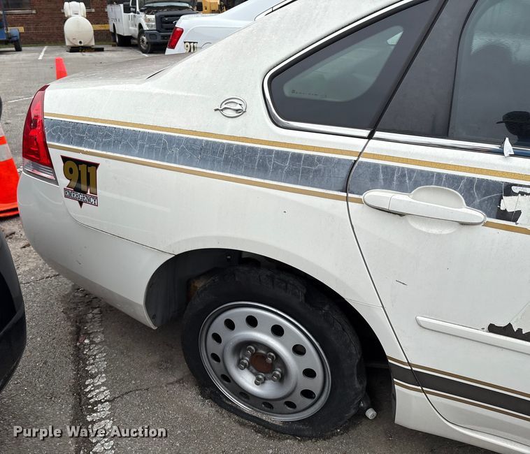 image for item EG8727 2006 Chevy Impala Police 