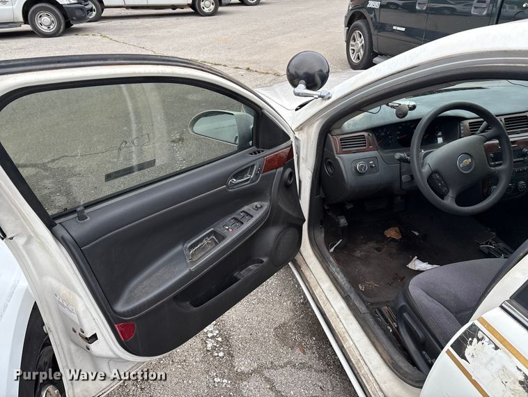 image for item EG8727 2006 Chevy Impala Police 