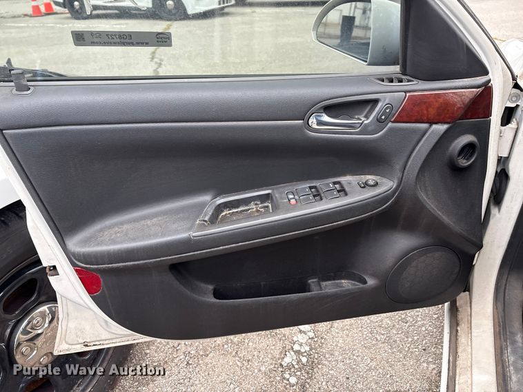 image for item EG8727 2006 Chevy Impala Police 