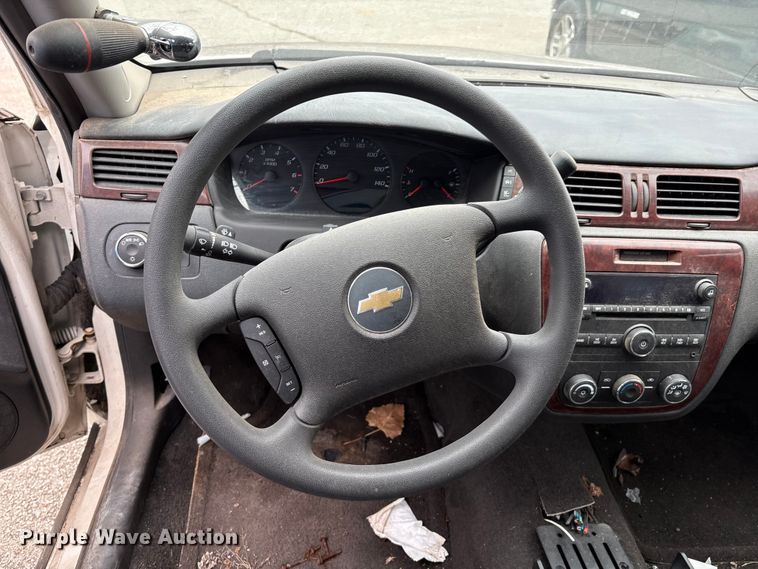 image for item EG8727 2006 Chevy Impala Police 