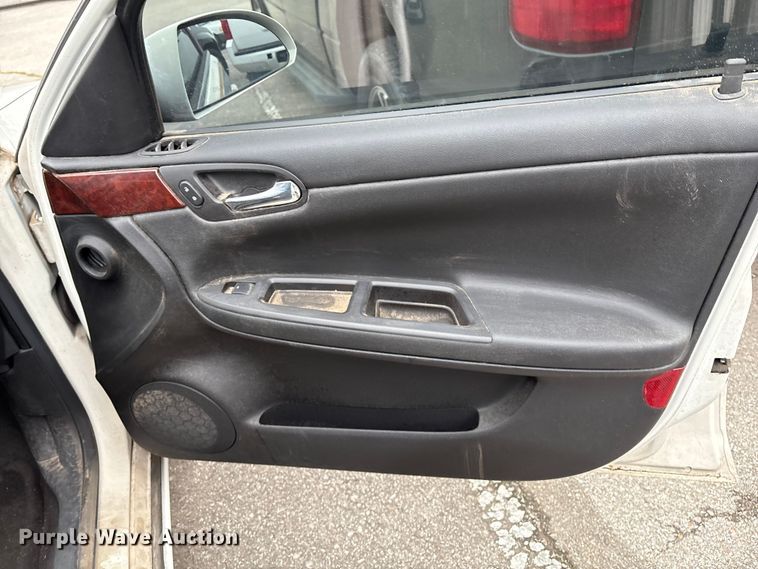 image for item EG8727 2006 Chevy Impala Police 