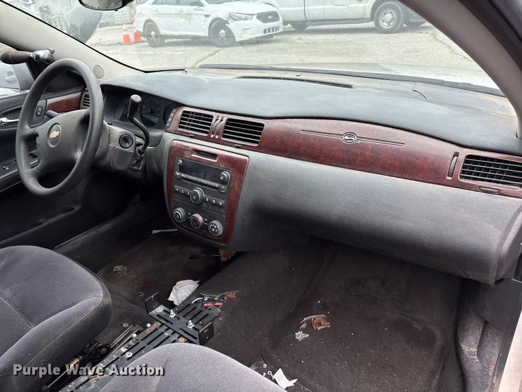 image for item EG8727 2006 Chevy Impala Police 