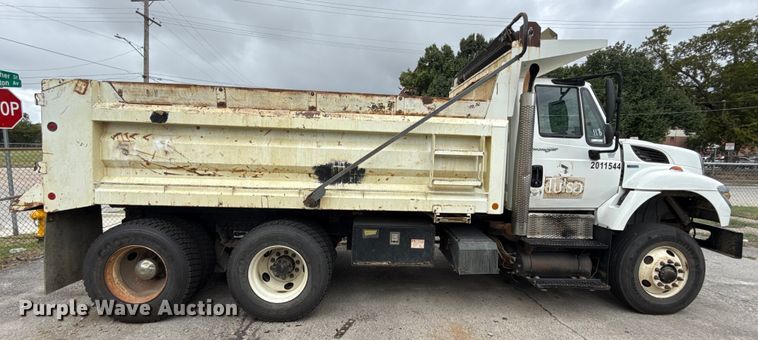 image for item EG8731 2011 International 7400  dump truck