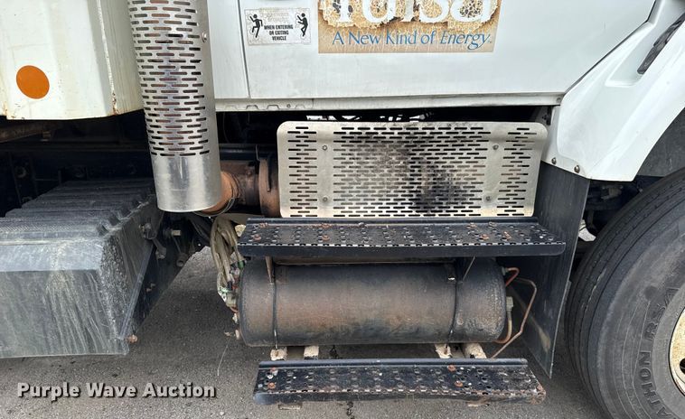 image for item EG8731 2011 International 7400  dump truck