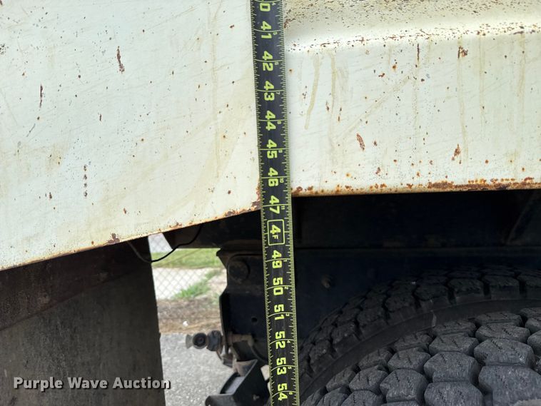 image for item EG8731 2011 International 7400  dump truck