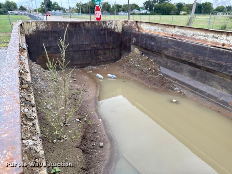 image for item EG8731 2011 International 7400  dump truck