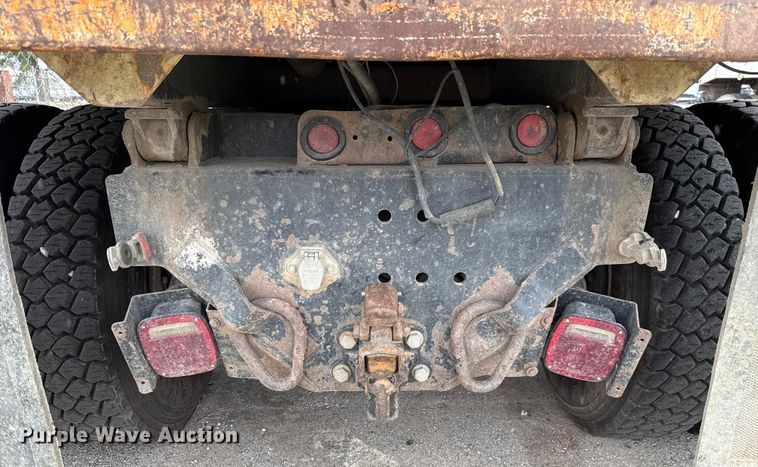 image for item EG8731 2011 International 7400  dump truck