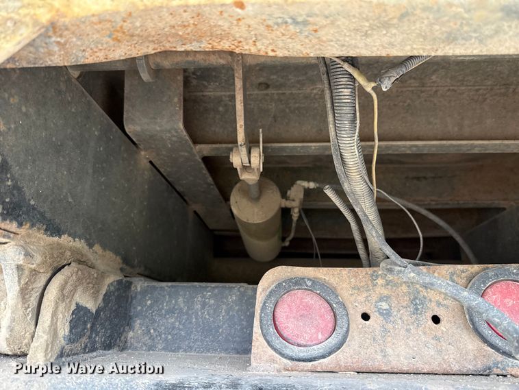 image for item EG8731 2011 International 7400  dump truck