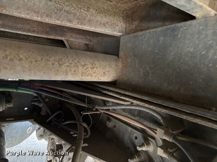 image for item EG8731 2011 International 7400  dump truck