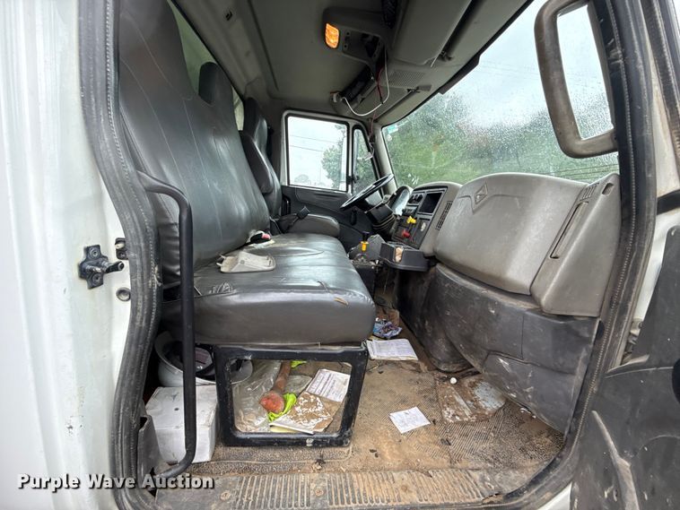 image for item EG8731 2011 International 7400  dump truck