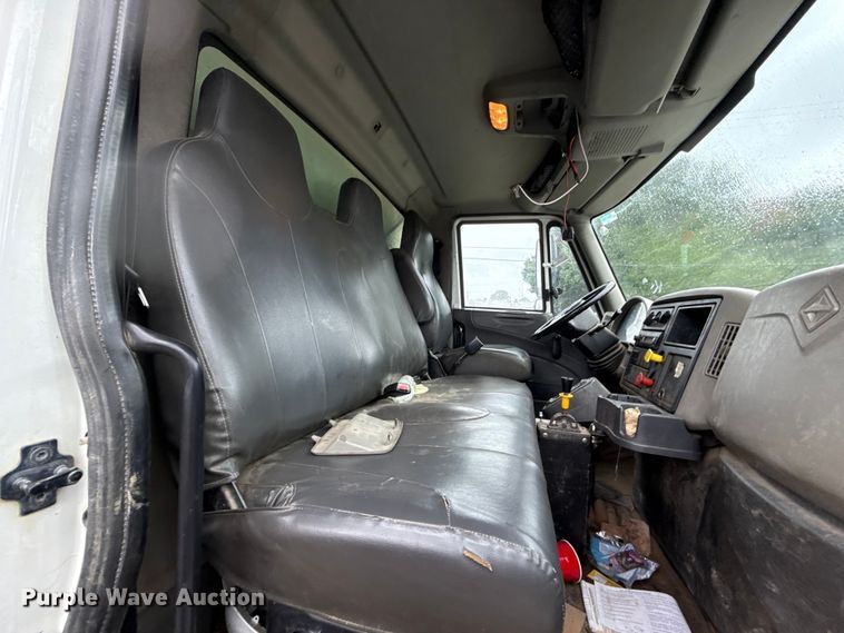 image for item EG8731 2011 International 7400  dump truck